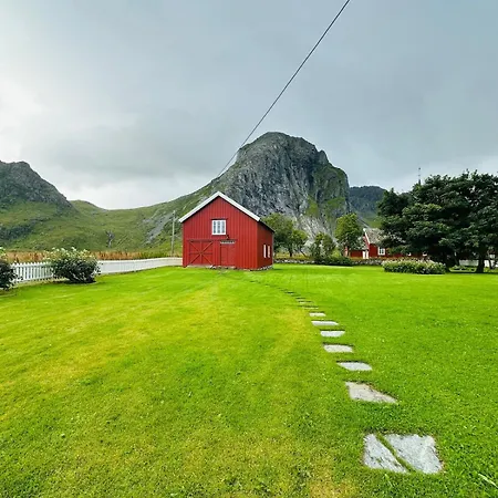 The Vicarage- Arkt Lofoten Vareid
