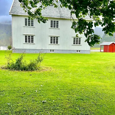 The Vicarage- Arkt Lofoten