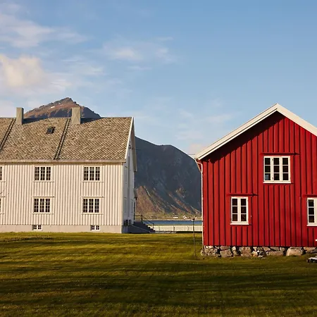 The Vicarage- Arkt Lofoten Willa *