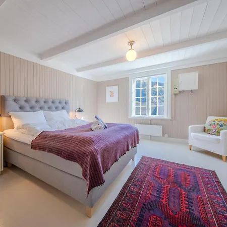 Willa The Vicarage- Arkt Lofoten