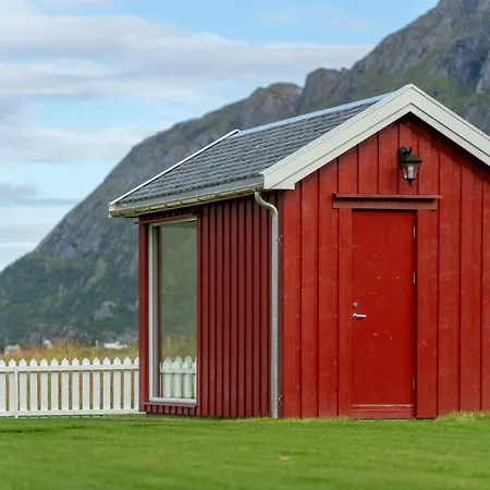 The Vicarage- Arkt Lofoten Willa *