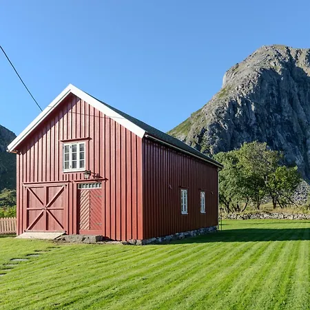 The Vicarage- Arkt Lofoten Willa
