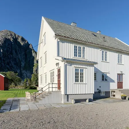 The Vicarage- Arkt Lofoten Willa
