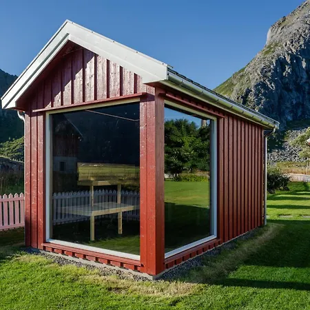 The Vicarage- Arkt Lofoten Willa *