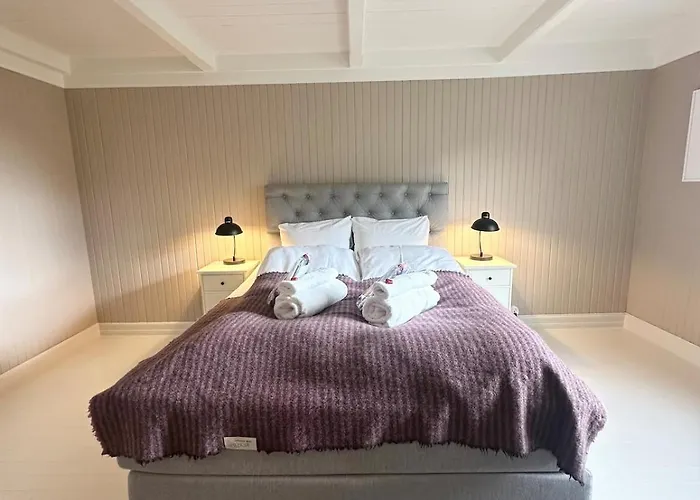 Villa The Vicarage- Arkt Lofoten Vareid