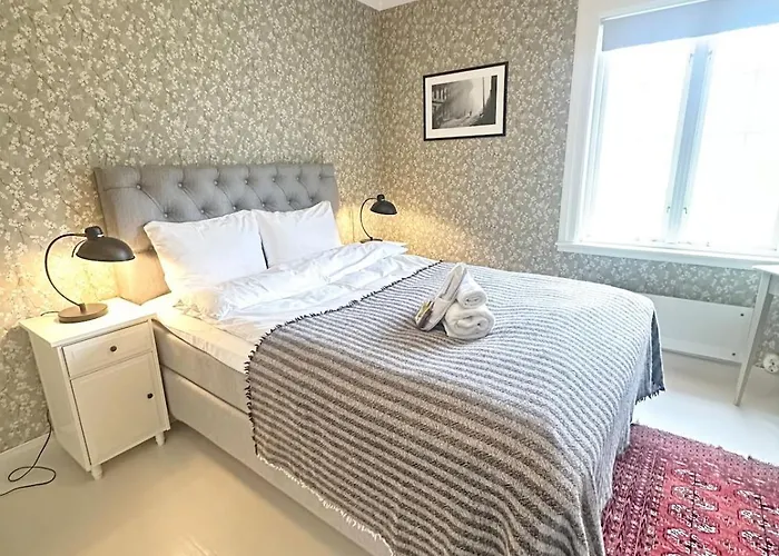 The Vicarage- Arkt Lofoten Villa *