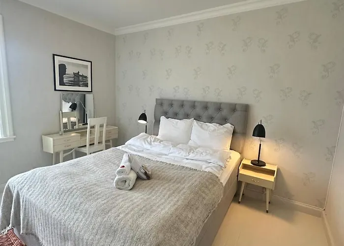 The Vicarage- Arkt Lofoten Villa *